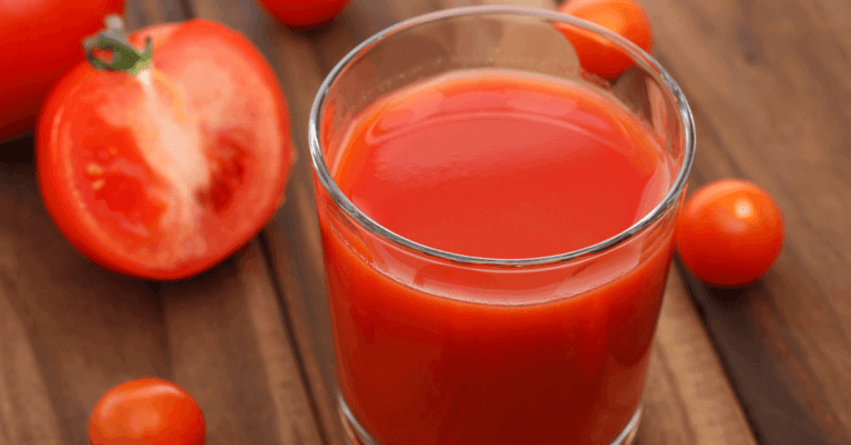 Homemade tomato juice using a blender