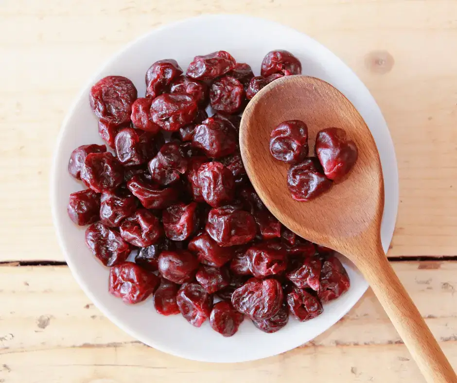 Dried cherries are delicious and easy to make at home.