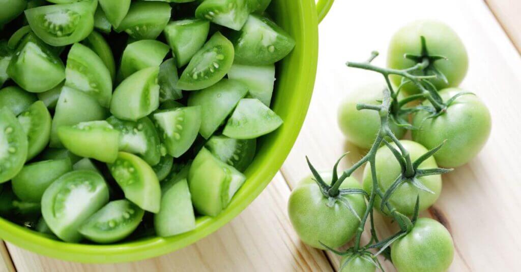 green tomatoes in a bowl