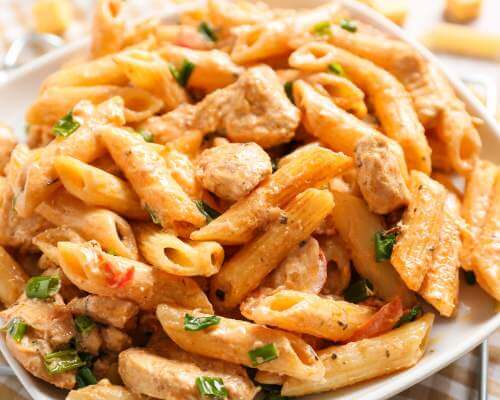 cajun-chicken-pasta-served-on-a-plate