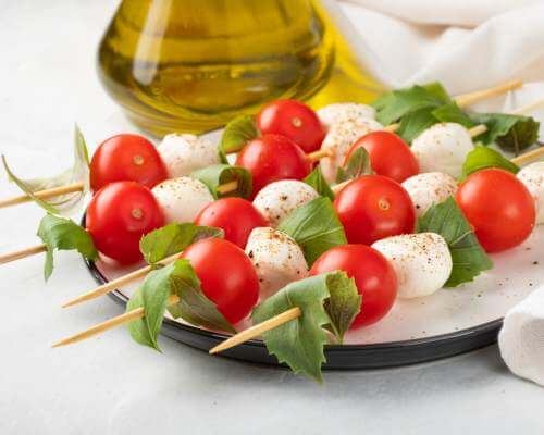 mini-caprese-skewers-christmas-appetizer