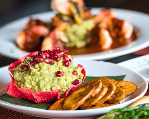 pomegranate-guacamole-holiday-appetizer