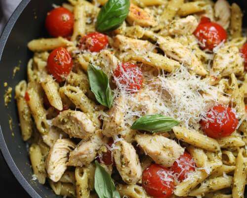 pesto pasta with cherry tomatoes