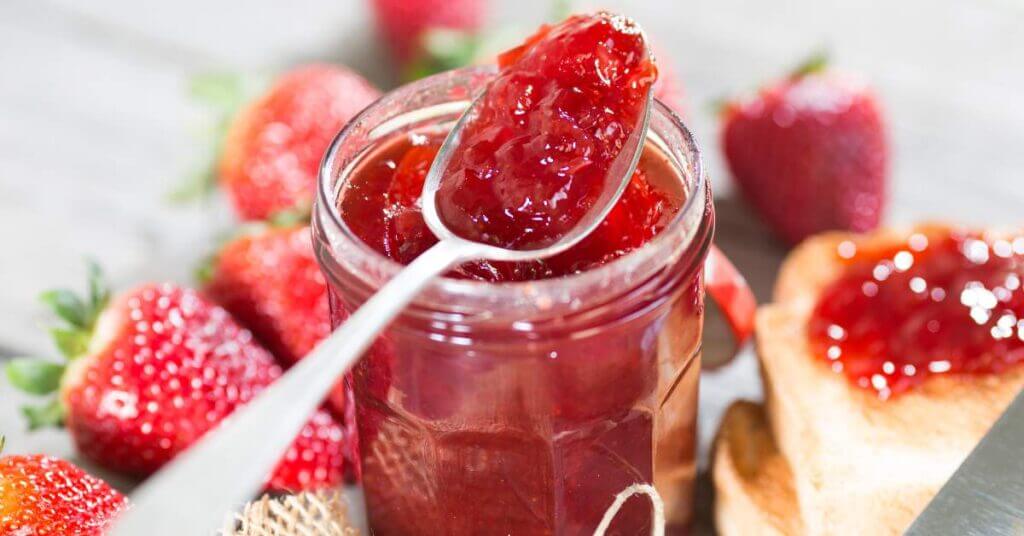 strawberry-freezer-jam