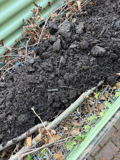 filling Vego raised bed with soil