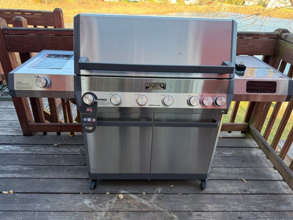 Eminence Grill by Monument Grills